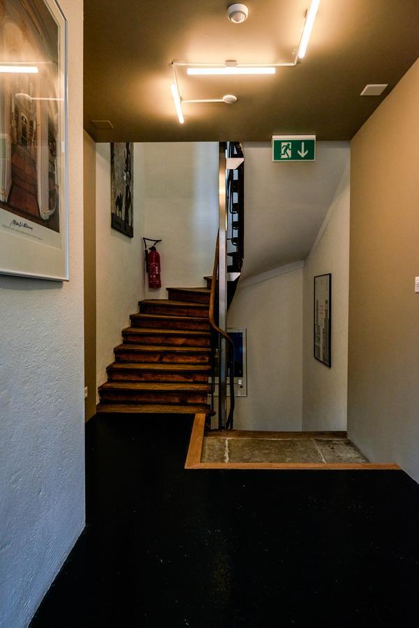 Aparthotel Hine Adon Freiburg im Üechtland Exterior foto