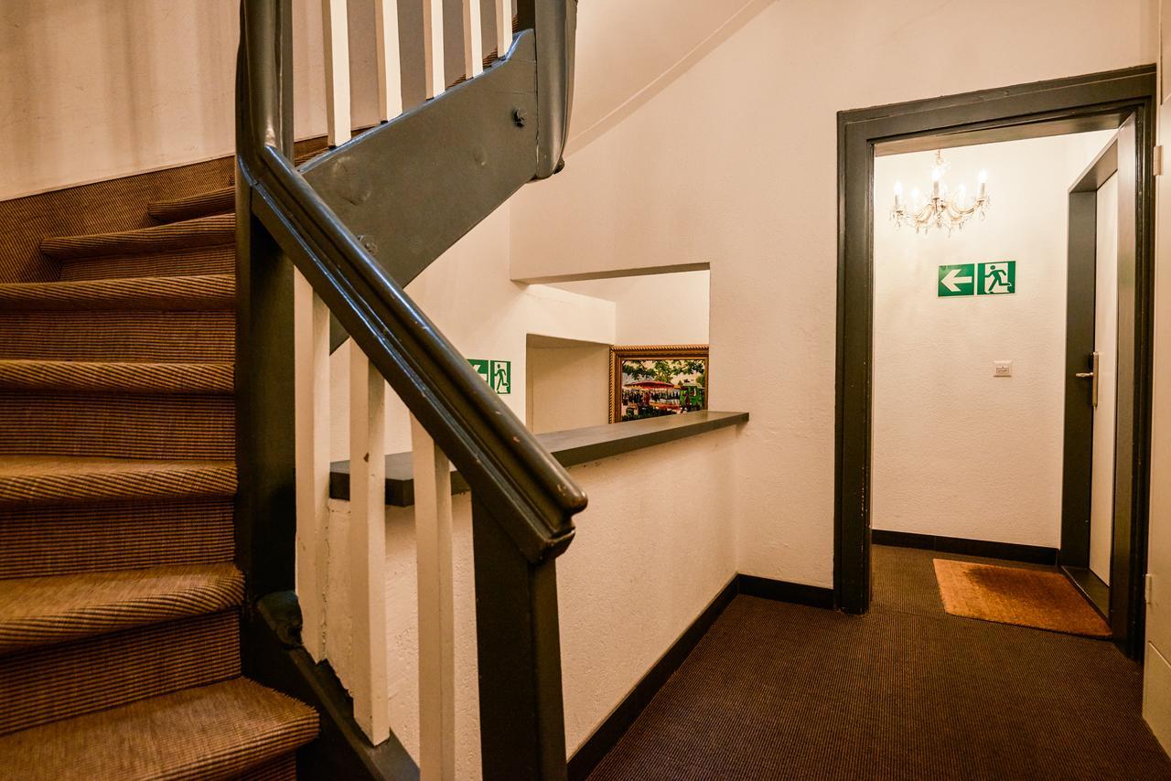 Aparthotel Hine Adon Freiburg im Üechtland Exterior foto