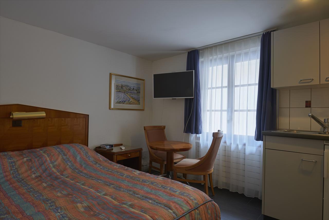 Aparthotel Hine Adon Freiburg im Üechtland Exterior foto
