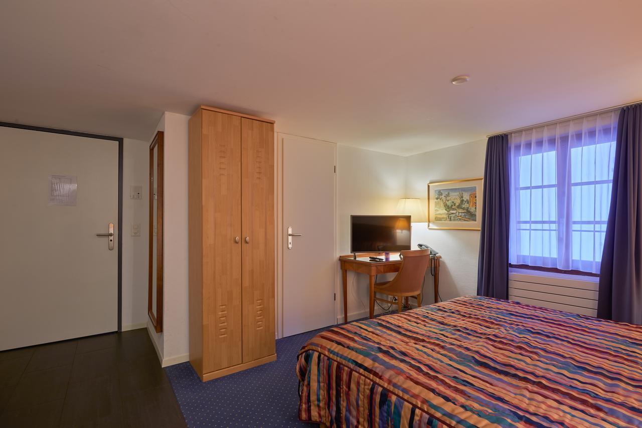 Aparthotel Hine Adon Freiburg im Üechtland Exterior foto