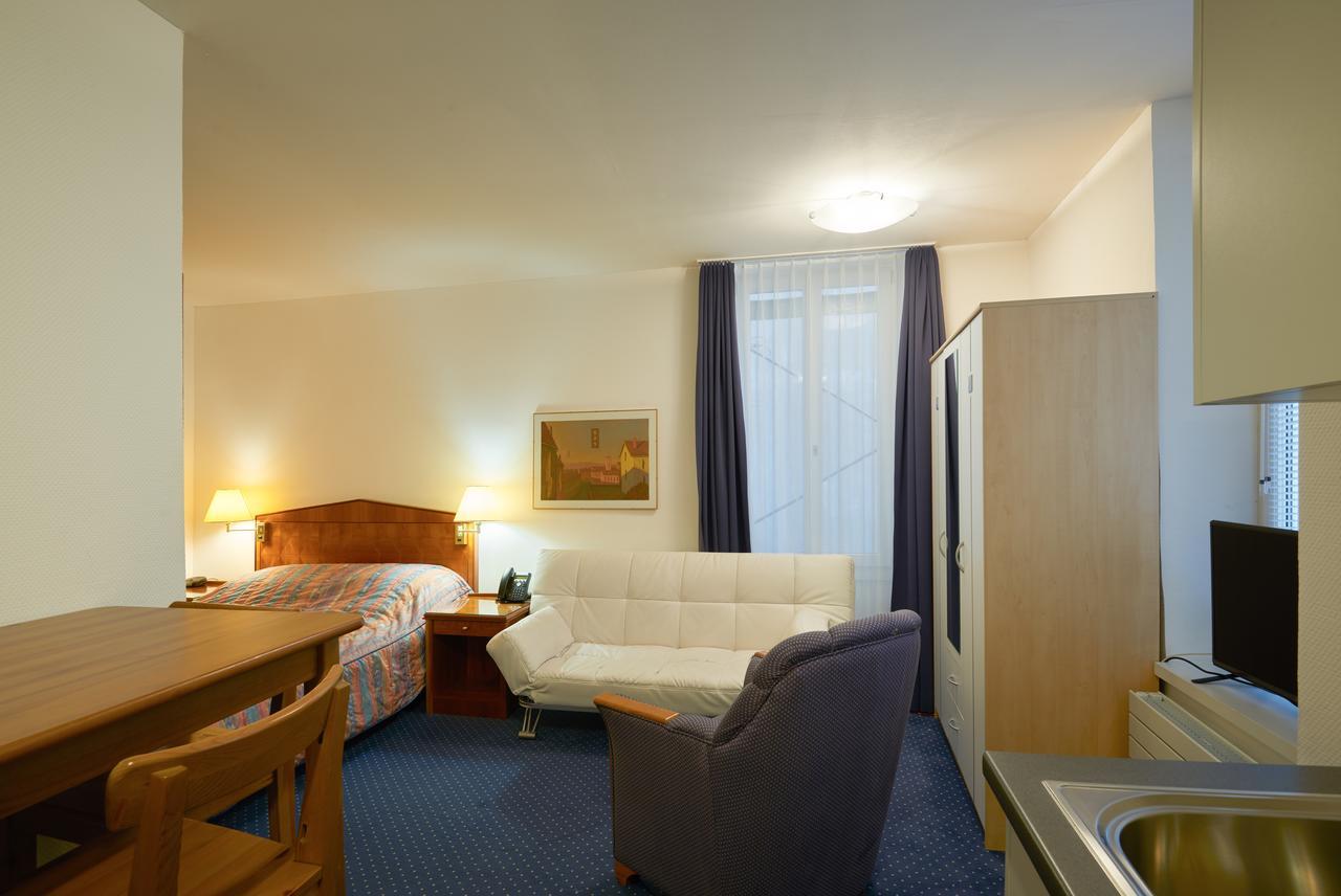 Aparthotel Hine Adon Freiburg im Üechtland Exterior foto