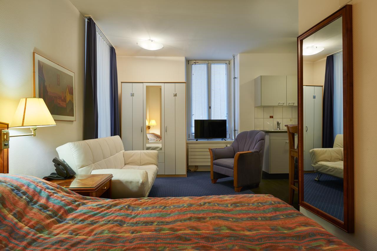 Aparthotel Hine Adon Freiburg im Üechtland Exterior foto