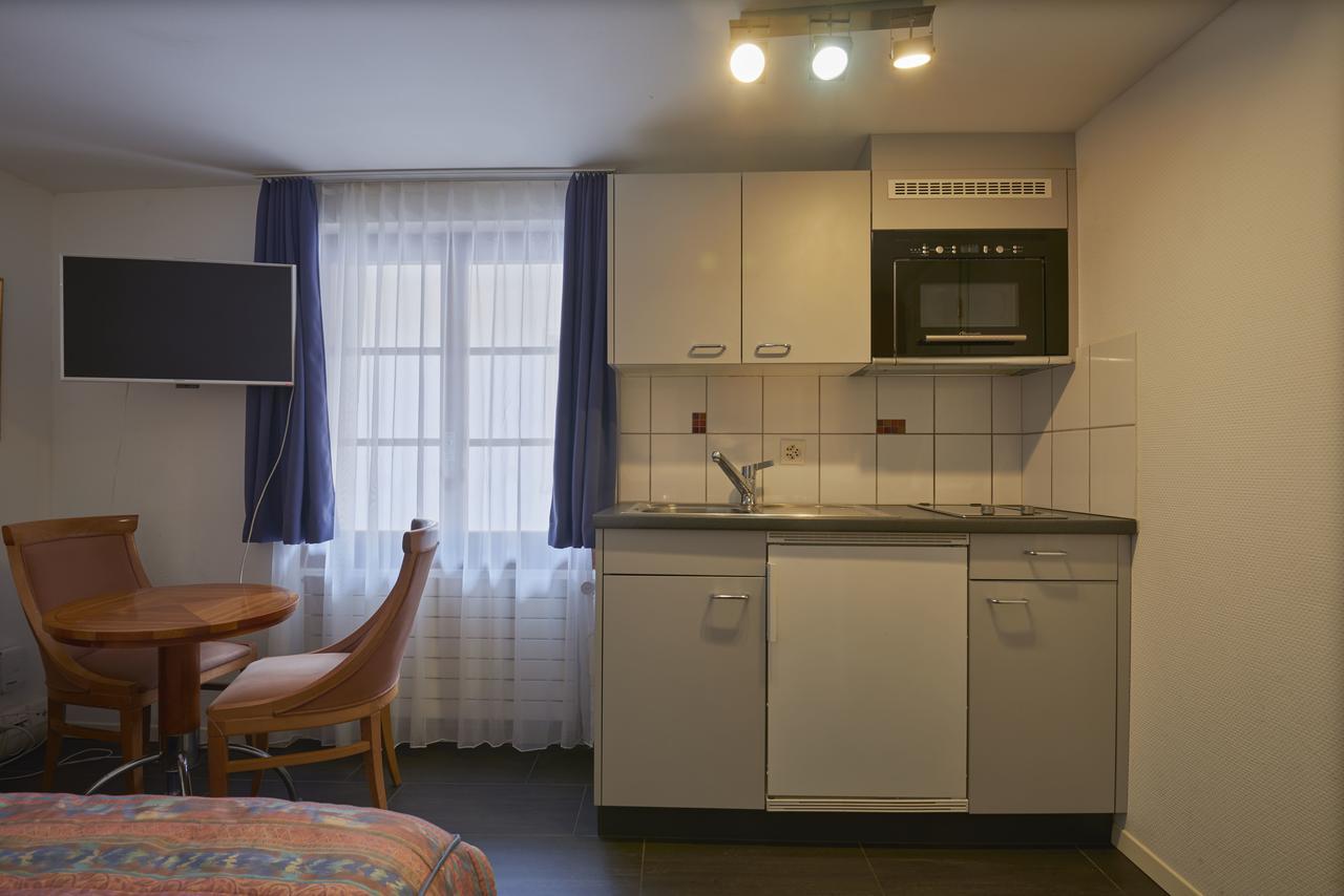 Aparthotel Hine Adon Freiburg im Üechtland Exterior foto