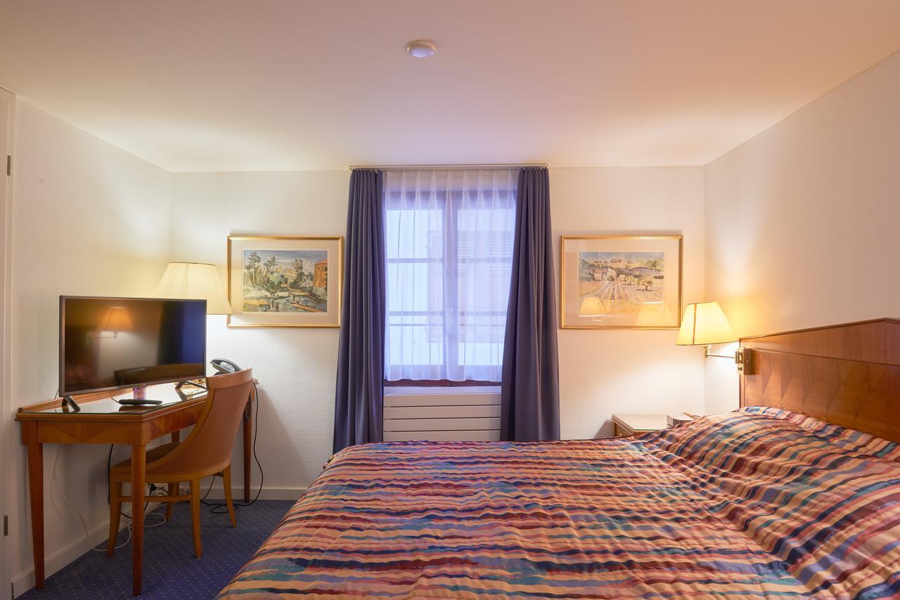 Aparthotel Hine Adon Freiburg im Üechtland Exterior foto