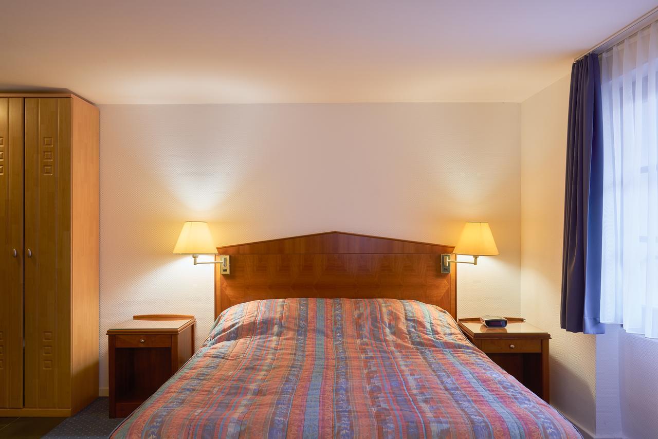 Aparthotel Hine Adon Freiburg im Üechtland Exterior foto