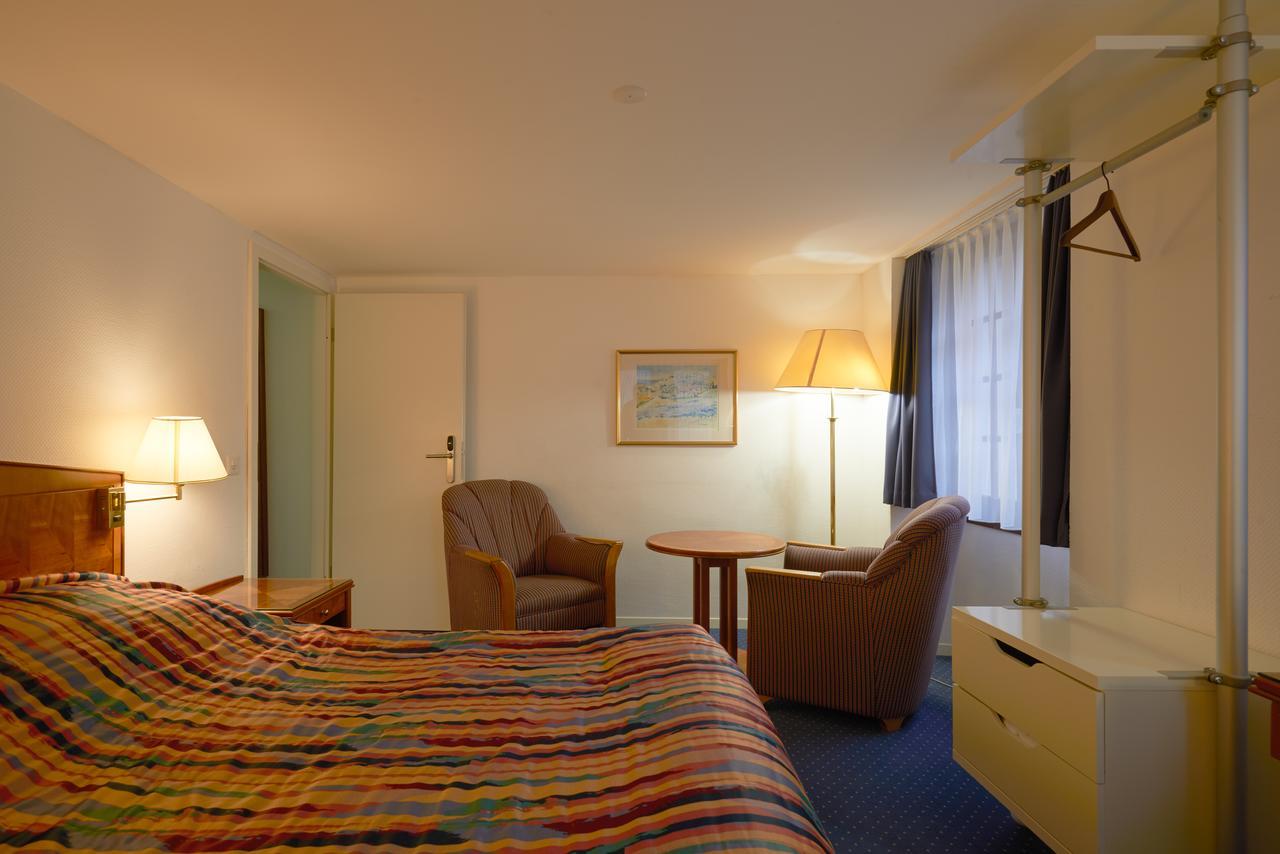 Aparthotel Hine Adon Freiburg im Üechtland Exterior foto