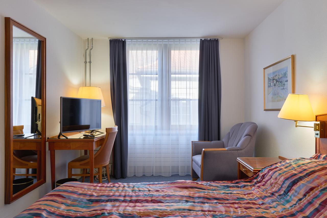 Aparthotel Hine Adon Freiburg im Üechtland Exterior foto
